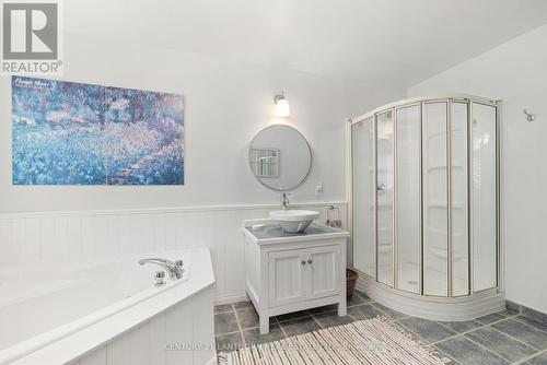 2009 County Rd 13 Road, Prince Edward County (South Marysburgh), ON - Indoor Photo Showing Bathroom