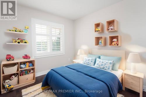 127 Hansard Drive, Vaughan (Vellore Village), ON - Indoor Photo Showing Bedroom