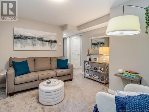 75 Berkley Drive, New Maryland, NB - Indoor Photo Showing Living Room