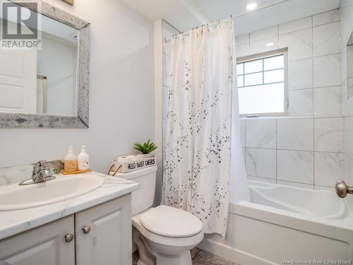 75 Berkley Drive, New Maryland, NB - Indoor Photo Showing Bathroom