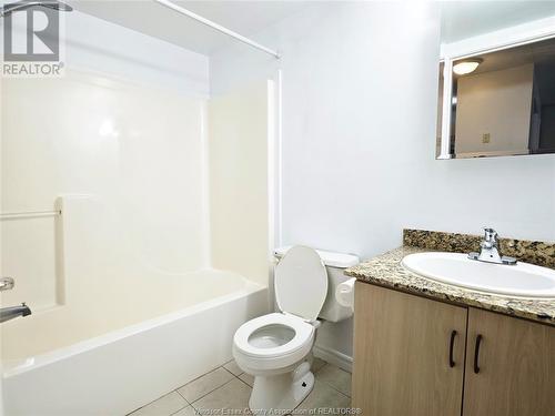 3000 Sandwich Street Unit# 211, Windsor, ON - Indoor Photo Showing Bathroom