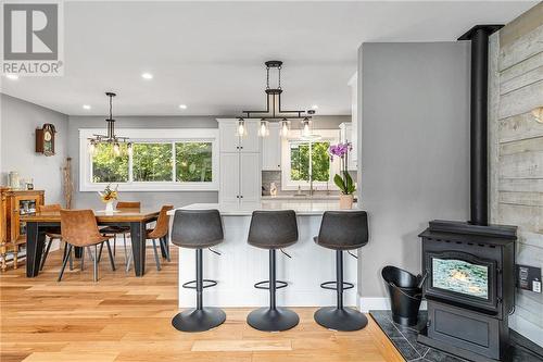 154 Stamford Drive, Perth, ON - Indoor Photo Showing Dining Room