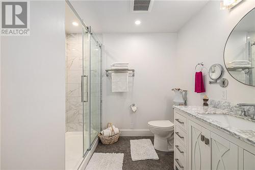 154 Stamford Drive, Perth, ON - Indoor Photo Showing Bathroom