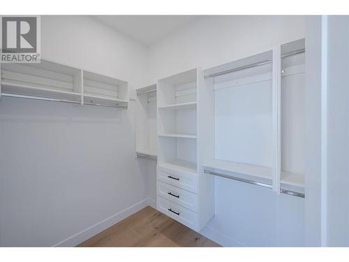 3304 Evergreen Drive, Penticton, BC - Indoor With Storage