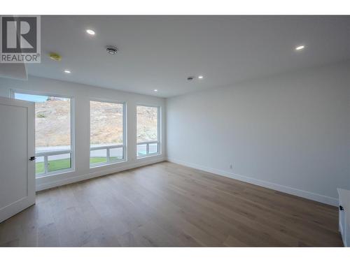 3304 Evergreen Drive, Penticton, BC - Indoor Photo Showing Other Room