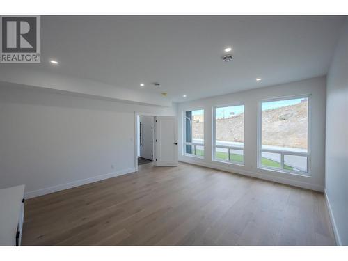 3304 Evergreen Drive, Penticton, BC - Indoor Photo Showing Other Room