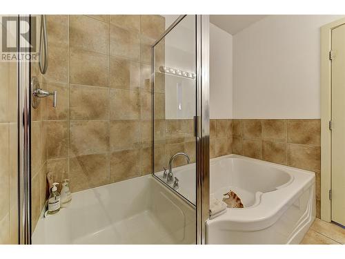 1331 Ellis Street Unit# 406, Kelowna, BC - Indoor Photo Showing Bathroom