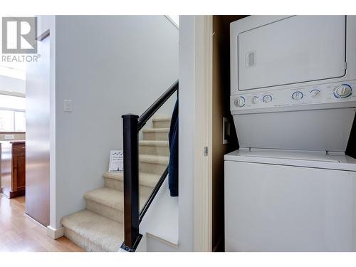 1331 Ellis Street Unit# 406, Kelowna, BC - Indoor Photo Showing Laundry Room