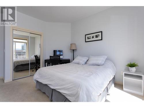 1331 Ellis Street Unit# 406, Kelowna, BC - Indoor Photo Showing Bedroom