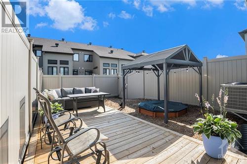 793 Cairn Crescent, Ottawa, ON 