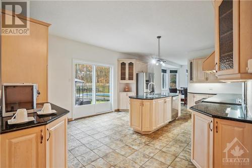 461 John Aselford Drive, Ottawa, ON - Indoor Photo Showing Kitchen