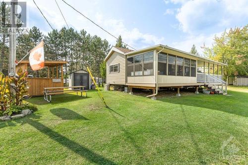 276 White Cedars Road, Eganville, ON - Outdoor