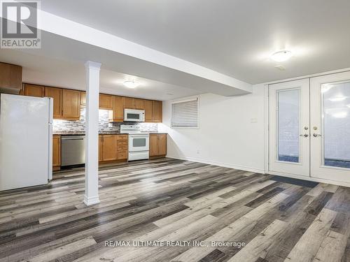 49 Maplegrove Avenue, Bradford West Gwillimbury (Bradford), ON - Indoor Photo Showing Kitchen