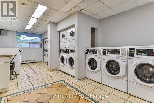 1102 - 150 Charlton Avenue E, Hamilton (Corktown), ON - Indoor Photo Showing Laundry Room