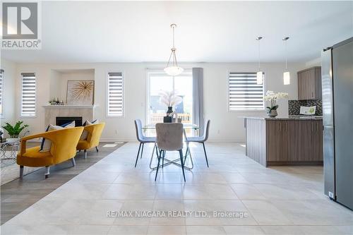 8064 Citation Road, Niagara Falls, ON - Indoor Photo Showing Dining Room