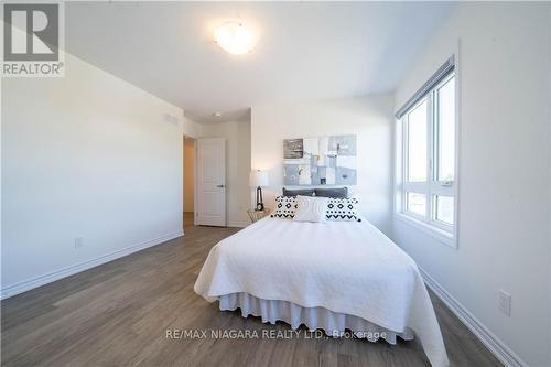 8064 Citation Road, Niagara Falls, ON - Indoor Photo Showing Bedroom