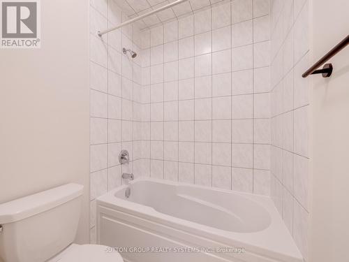 64 Hager Creek Terrace, Hamilton, ON - Indoor Photo Showing Bathroom