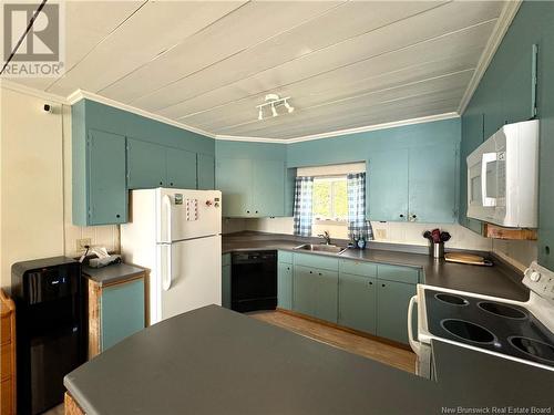 27 Smythe Lane, Oak Bay, NB - Indoor Photo Showing Kitchen