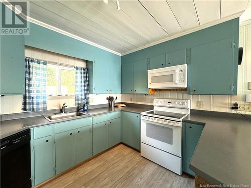 27 Smythe Lane, Oak Bay, NB - Indoor Photo Showing Kitchen