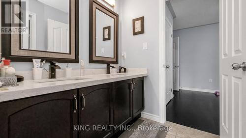 9 Monkton Circle, Brampton, ON - Indoor Photo Showing Bathroom