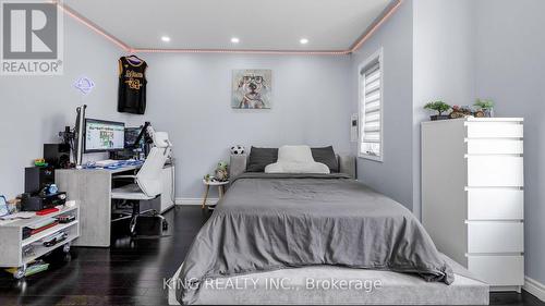 9 Monkton Circle, Brampton, ON - Indoor Photo Showing Bedroom