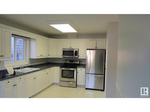 11839 54 St Nw, Edmonton, AB - Indoor Photo Showing Kitchen