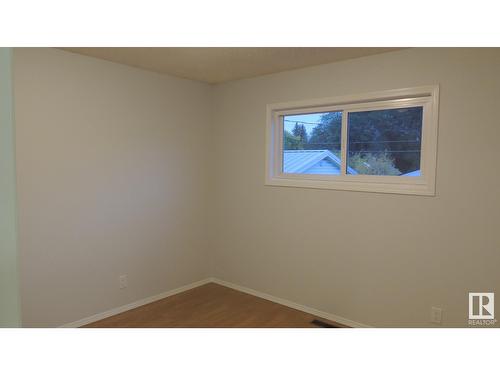 11839 54 St Nw, Edmonton, AB - Indoor Photo Showing Other Room