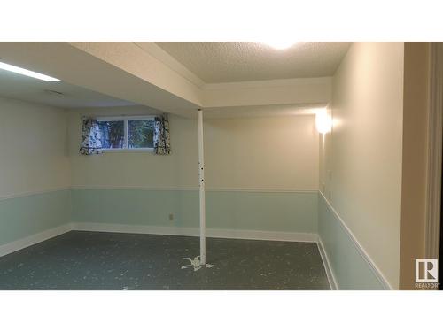 11839 54 St Nw, Edmonton, AB - Indoor Photo Showing Other Room