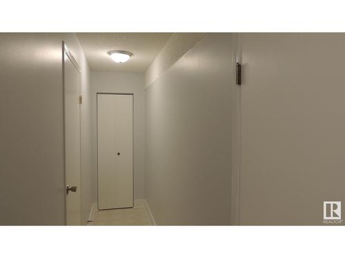 11839 54 St Nw, Edmonton, AB - Indoor Photo Showing Other Room