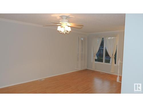 11839 54 St Nw, Edmonton, AB - Indoor Photo Showing Other Room