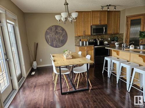 3730 12 St Nw, Edmonton, AB - Indoor Photo Showing Dining Room