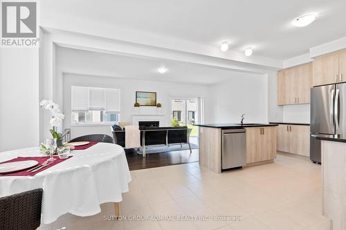 22 Autumn Drive, Wasaga Beach, ON - Indoor Photo Showing Kitchen With Stainless Steel Kitchen