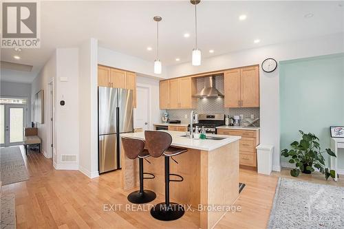 811 Clapham Terrace, Ottawa, ON - Indoor Photo Showing Kitchen With Stainless Steel Kitchen With Upgraded Kitchen