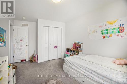 811 Clapham Terrace, Ottawa, ON - Indoor Photo Showing Bedroom