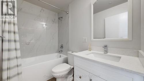 701 - 62 Forest Manor Road, Toronto, ON - Indoor Photo Showing Bathroom