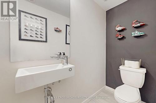 6 - 100 Alex Gardner Circle, Aurora, ON - Indoor Photo Showing Bathroom