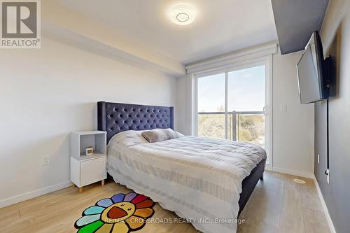 6 - 100 Alex Gardner Circle, Aurora, ON - Indoor Photo Showing Bedroom