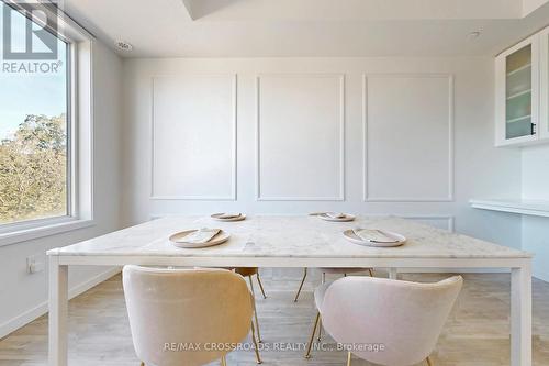 6 - 100 Alex Gardner Circle, Aurora, ON - Indoor Photo Showing Dining Room