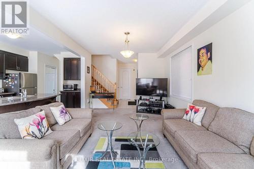 532 Edenbrook Hill Drive, Brampton, ON - Indoor Photo Showing Living Room