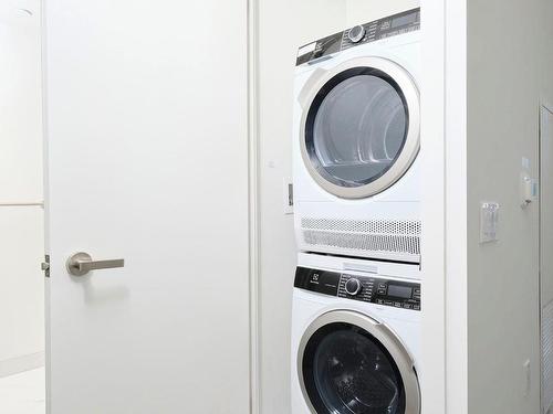 4315-55 Cooper St, Toronto, ON - Indoor Photo Showing Laundry Room