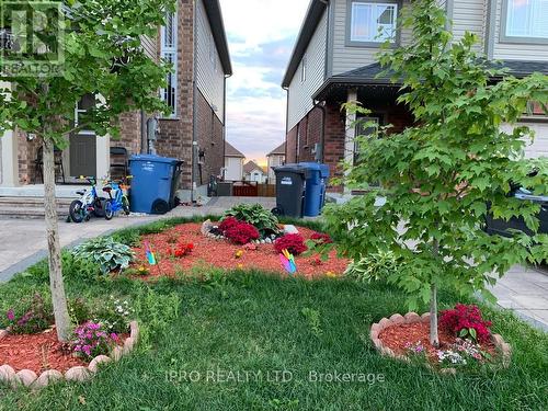 79 Oakes Crescent, Guelph, ON - Outdoor