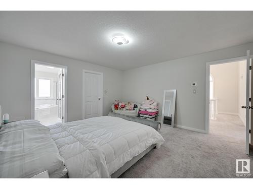 8616 159A Av Nw, Edmonton, AB - Indoor Photo Showing Bedroom