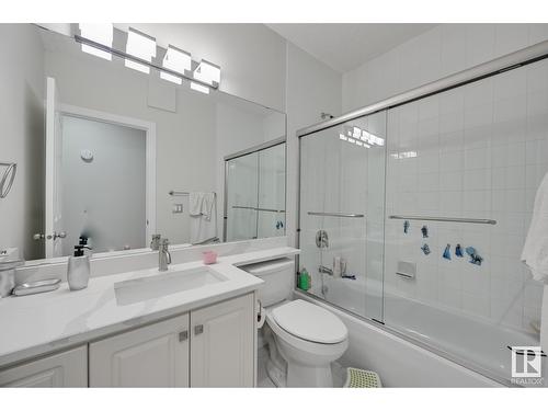 8616 159A Av Nw, Edmonton, AB - Indoor Photo Showing Bathroom