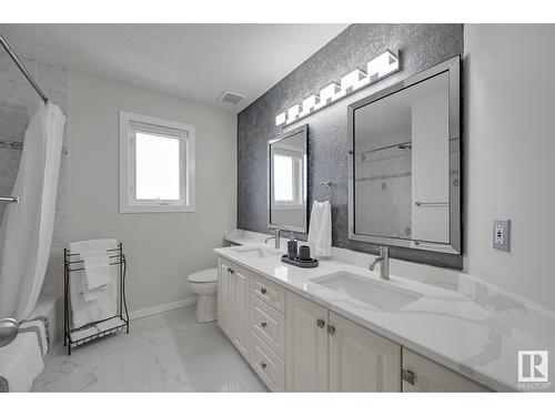 8616 159A Av Nw, Edmonton, AB - Indoor Photo Showing Bathroom