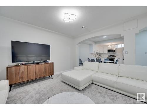 8616 159A Av Nw, Edmonton, AB - Indoor Photo Showing Living Room