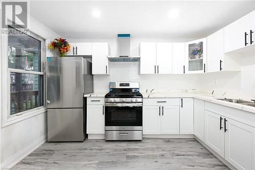 198 Province Street N, Hamilton, ON - Indoor Photo Showing Kitchen With Stainless Steel Kitchen With Upgraded Kitchen