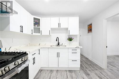 198 Province Street N, Hamilton, ON - Indoor Photo Showing Kitchen