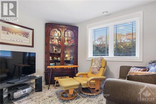 2 - 345 Tribeca Street, Ottawa, ON - Indoor Photo Showing Living Room