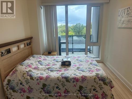 515B - 9600 Yonge Street, Richmond Hill, ON - Indoor Photo Showing Bedroom