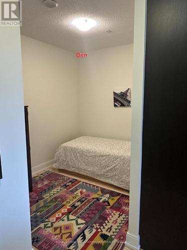 515B - 9600 Yonge Street, Richmond Hill, ON - Indoor Photo Showing Bedroom